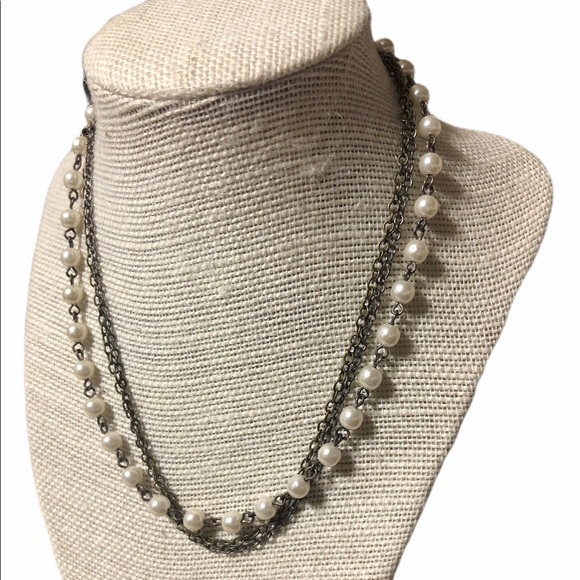 American Eagle pearl Necklace